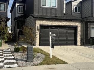 219 28th St NW, Edmonton, AB T6T 2H3