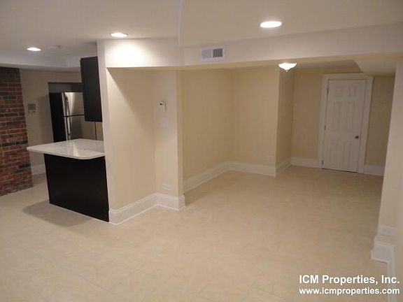 3rd image of 875 W Lill Ave #D1