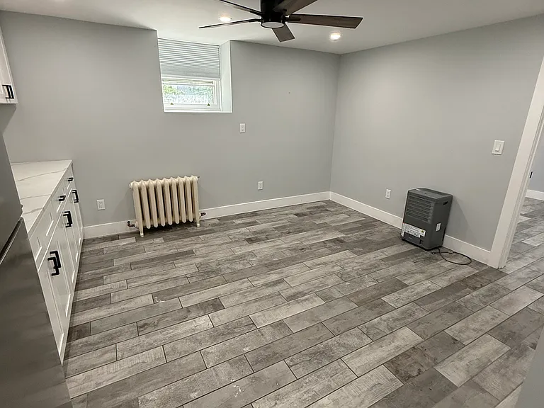 39 Bayview Ave #1 — Photo 2