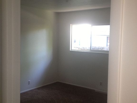 5th image of 1526 S Green St APT 4
