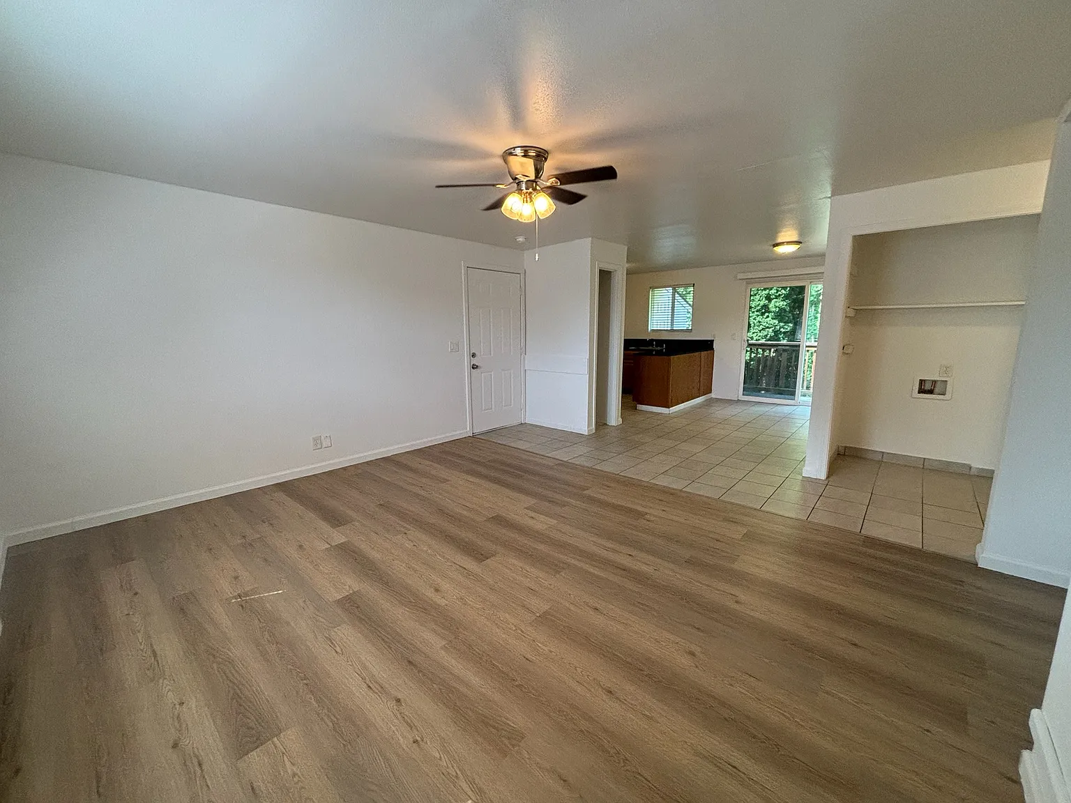 210 Chicago Blvd S — Photo 3