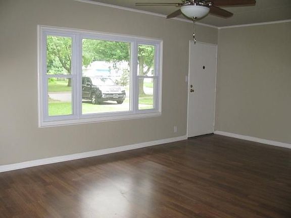 2nd image of 529 Napoleon St