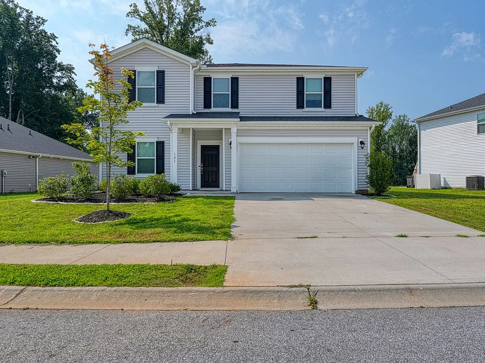 123 Mainsail Way