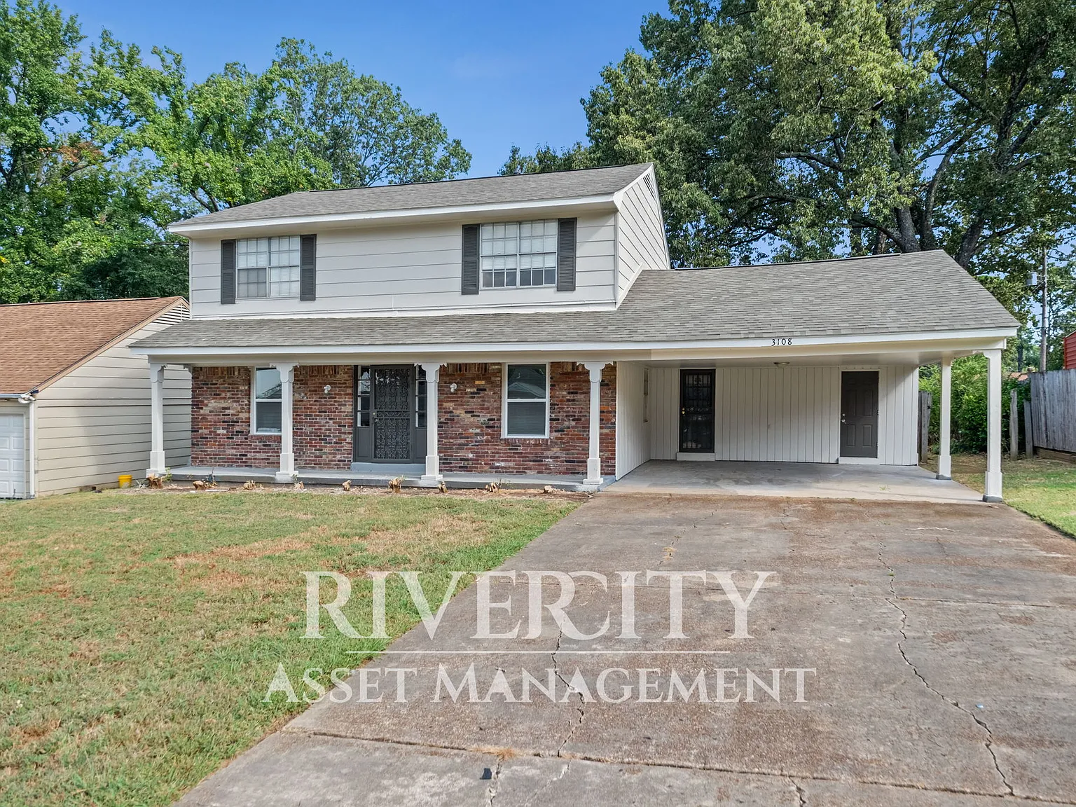 4 bed, 1.5 bath, 1600 sqft, $1,695 — Photo 1