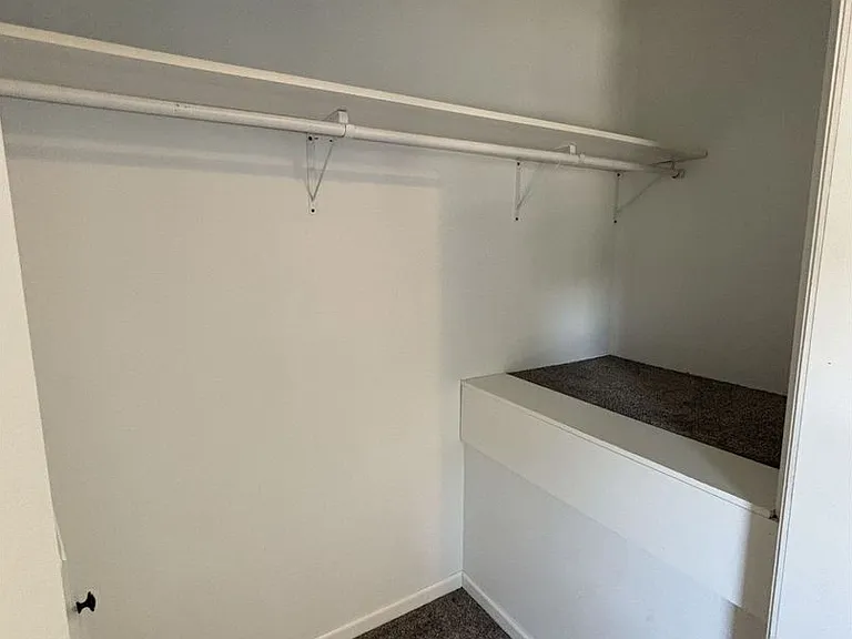 107-109 S Youlon St — Photo 10