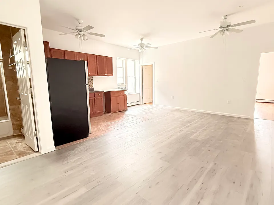 712 Banner Ave #2