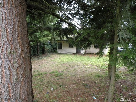 4th image of 4235 S 144th St