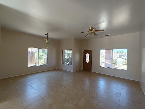 4th image of 3105 Esperanza Dr