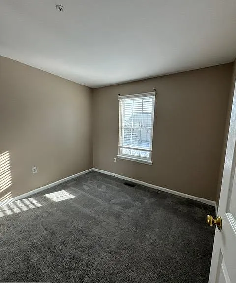 2459 Wentworth Dr — Photo 44