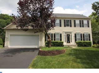 22 Thornbury Ln, Newtown, PA 18940