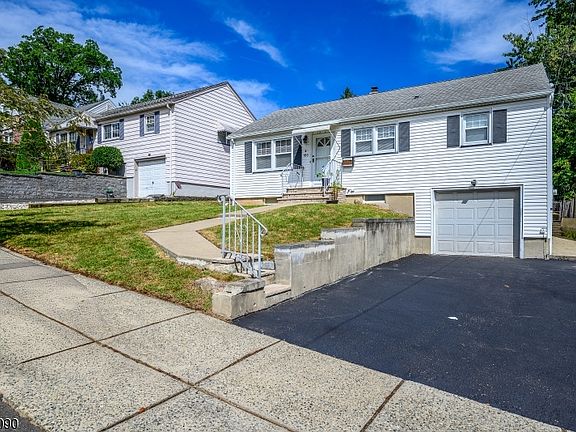 2nd image of 180 Mountainview Ave