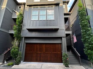 1049 W 17th St, Houston, TX 77008