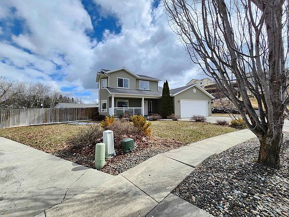 2nd image of 335 Julie Dr