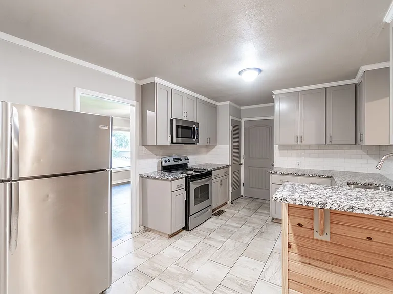 2904 S Q St — Photo 6