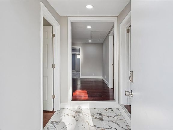 2nd image of 1993 Mark Pine Rd