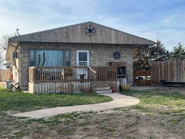 105 W Malcolm, Wallace, NE 69169