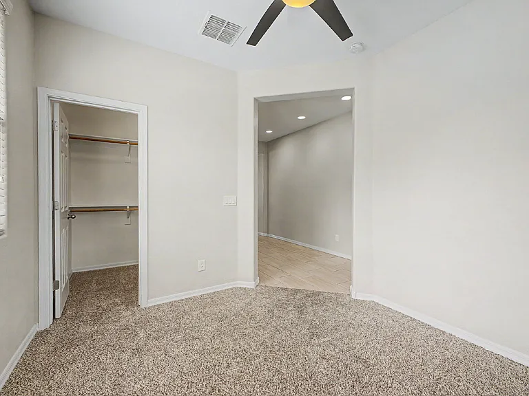 8530 W Flynn Ln — Photo 5