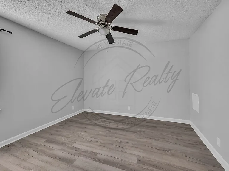 2526 Highland Trace Dr — Photo 16