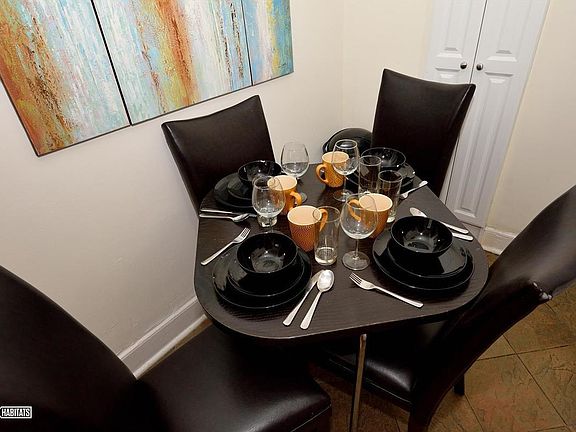 4th image of 405 E 61st St APT 4C