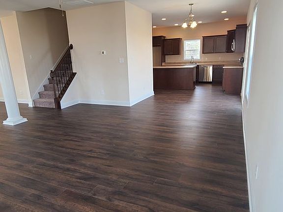5th image of 182 Moonstone Ct