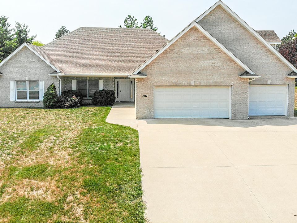 1st image of 2412 Wild Oak Ct