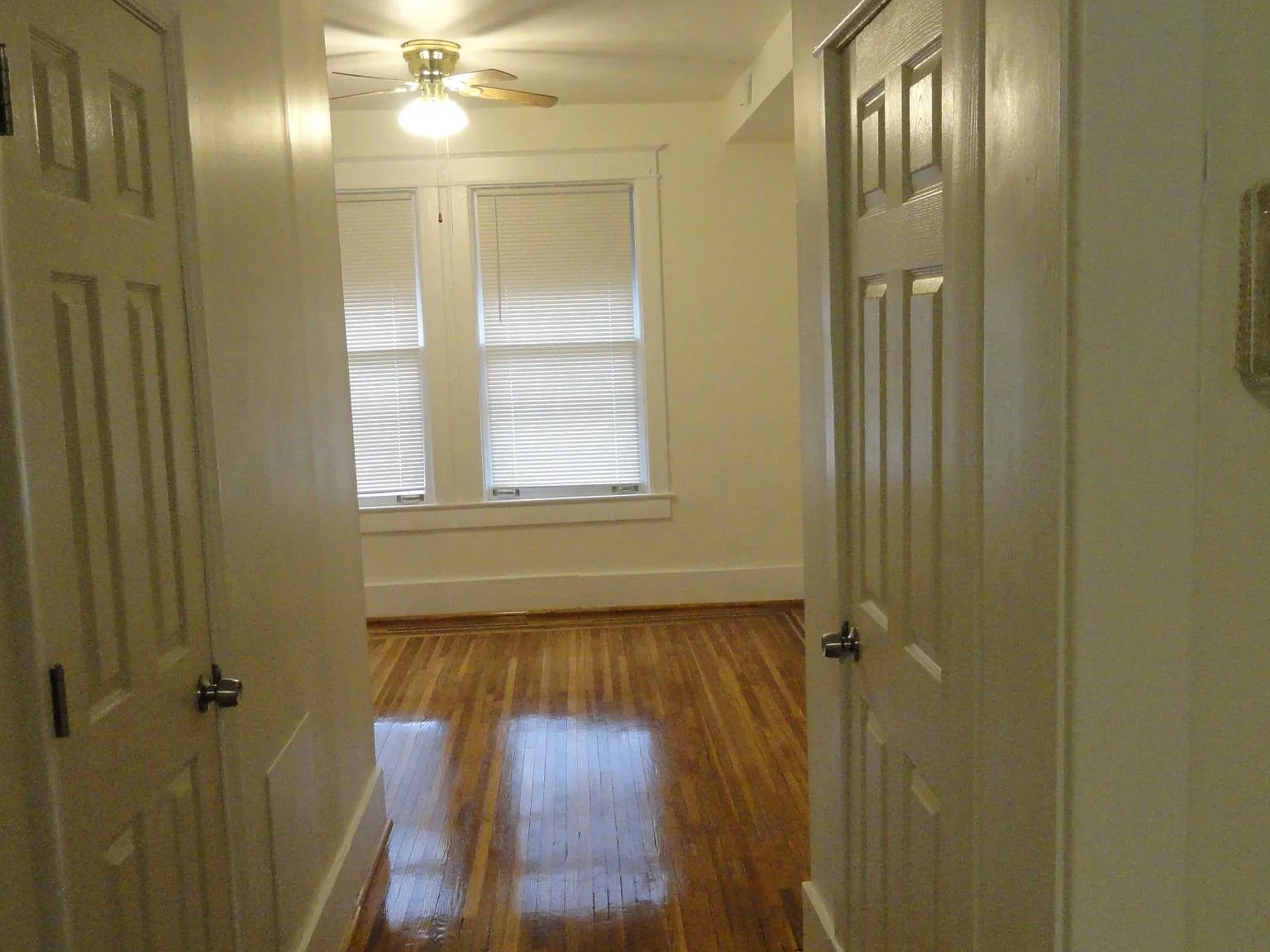 1 bed, 900 sqft, $2,000 — Photo 4