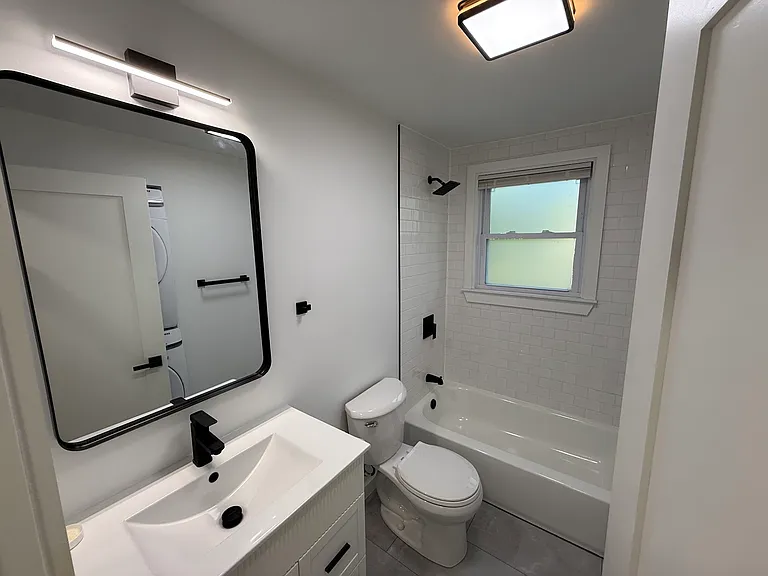 35 Hooker St #2 — Photo 7
