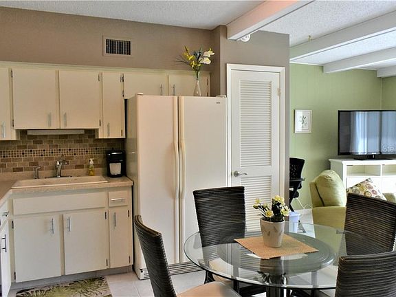 4th image of 2263 Americus Blvd E APT 45