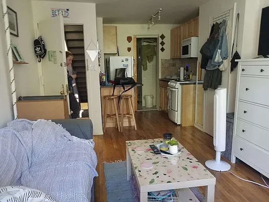 Rented by Chartwell Manhattan Realty | media 5