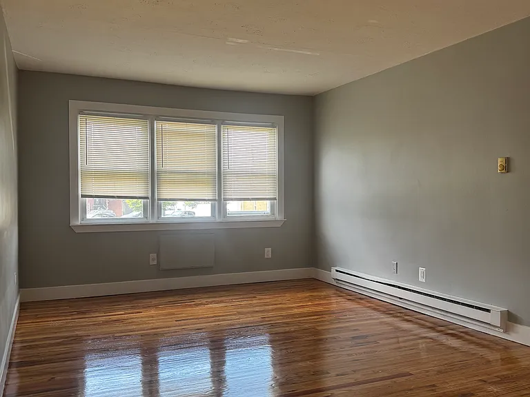 337 E Grand Ave #6B — Photo 3