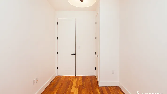 Rented by Nooklyn NYC LLC | media 31