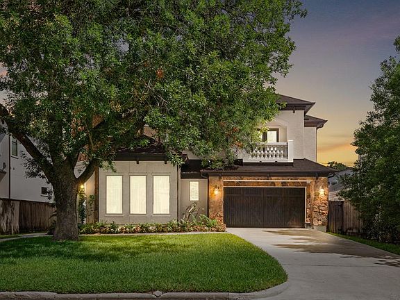 Welcome to 4624 Cedar Oaks Lane, a gorgeous Tuscan inspired custom home within the heart of Bellaire that features exceptional quality at an affordable price.