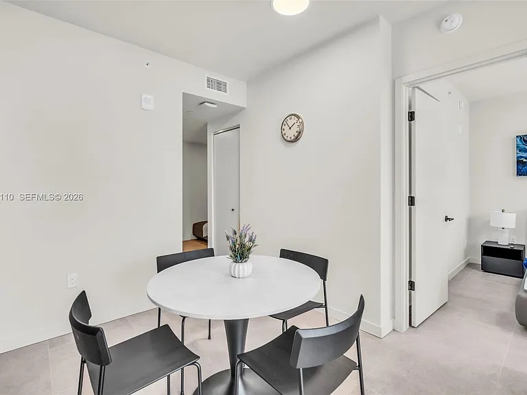 121 NE 5th St #902 — Photo 12