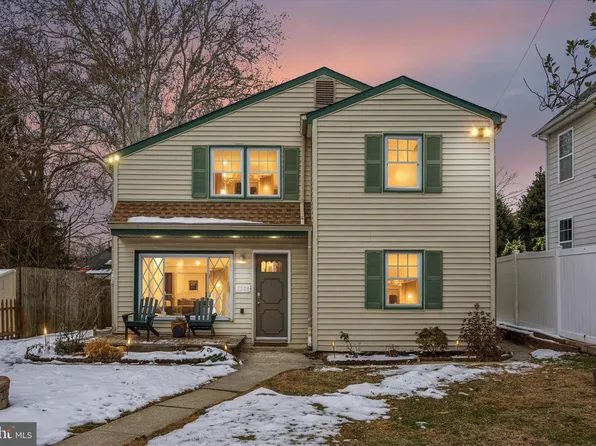 7508 Manti St, Philadelphia, PA 19128