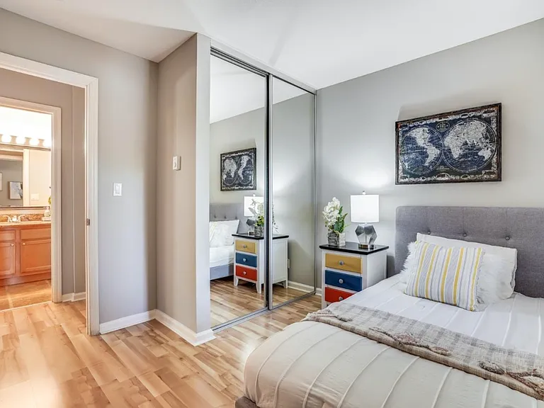880 E Fremont Ave — Photo 12