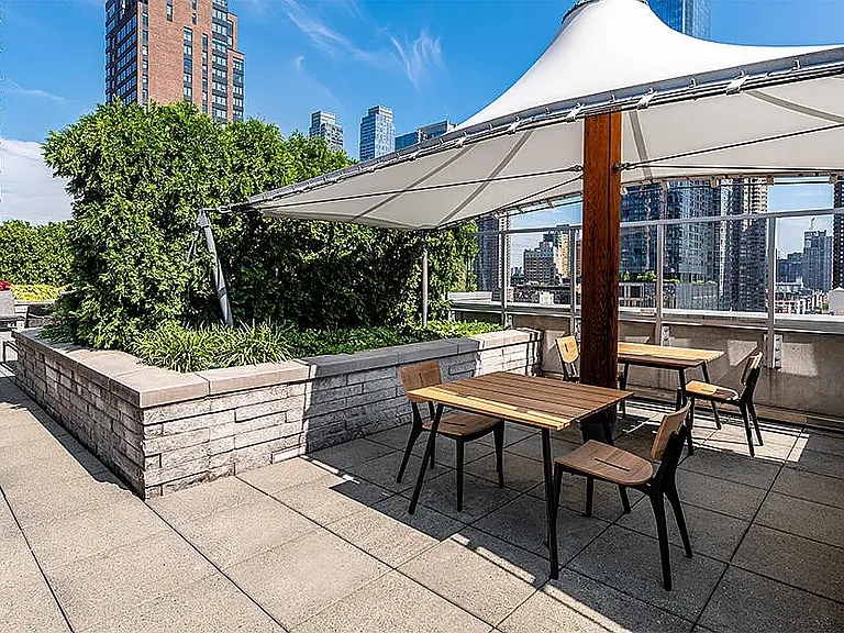 455 W 37th St #1106 — Photo 5