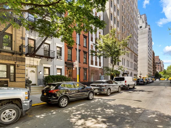 208 East 75th Street image 1 of 8