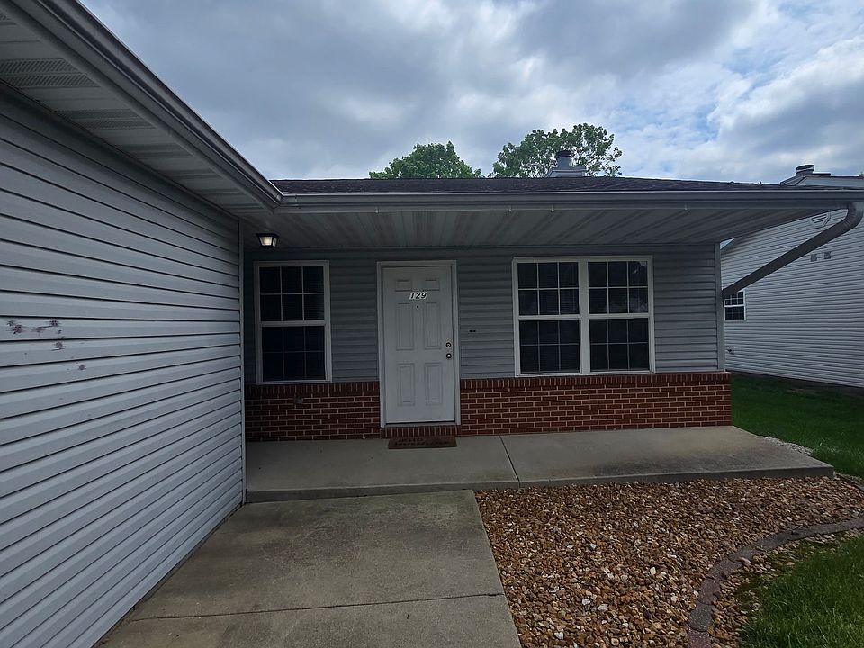 1st image of 129 Autumn Pine Dr