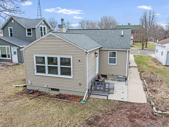 1127 N Main St, Fairmont, MN 56031