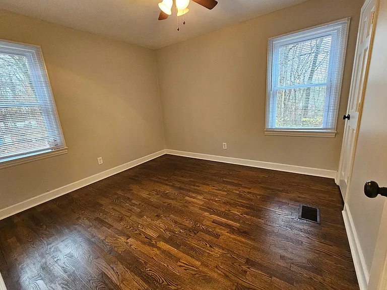 2802 Willocks Ave — Photo 8
