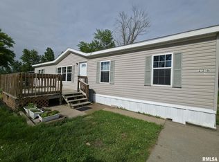 328 Royal Oaks Ave, Quincy, IL 62305