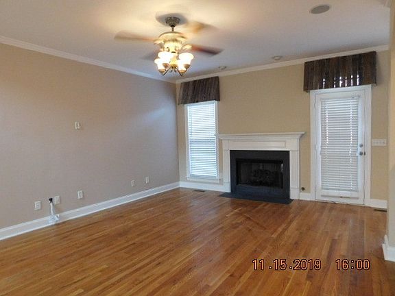 3rd image of 606 Regent Park Dr