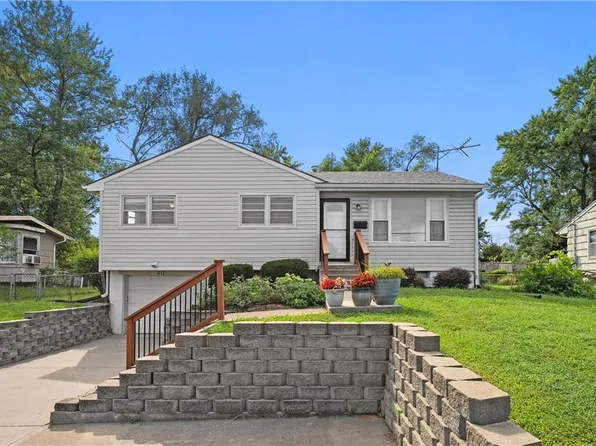 612 S Cedar St, Belton, MO 64012