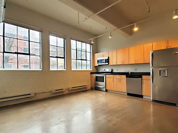 3rd image of 412-426 S 13th St #404