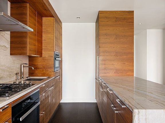 5th image of 613 Baltic St APT 4B