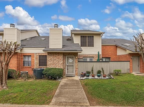 3rd image of 3636 Greenacres Dr #97