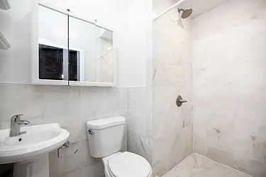 Rented by R New York