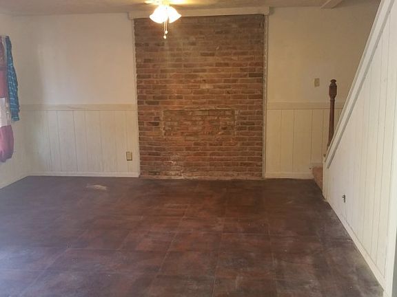 2nd image of 1843 Winfield Ave