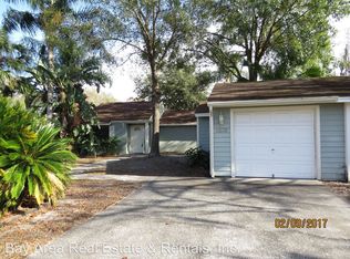 3279 Fox Lake Dr, Tampa, FL 33618