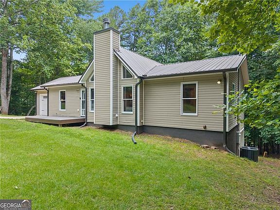 3rd image of 92 Bamby Ln